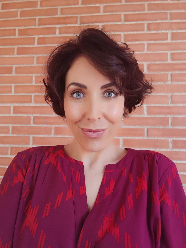 Soy psicopedagoga especializada en Alta Sensibilidad y maltrato, divulgadora y creadora de contenido.